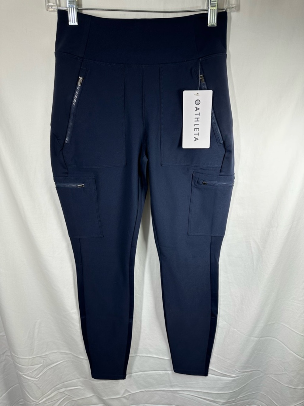 Athleta Navy Headlands Hybrid Cargo Tight size 2